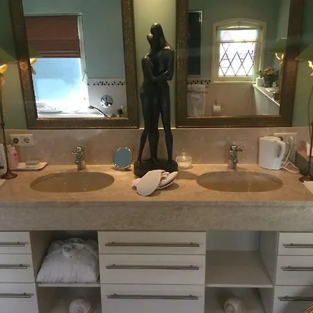 B&B Lux
